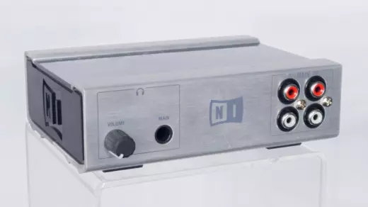 Traktor Scratch A6 2